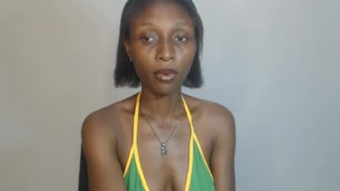 Snapshot of juicy_pinkpussy564197 chatting on 05.12.26 olivia online show from 05.12.26