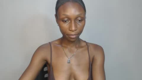 Snapshot of juicy_pinkpussy564197 chatting on 05.25.26 olivia online show from 05.25.26