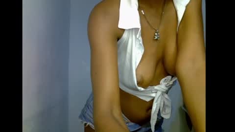 Snapshot of juicy_pinkpussy564197 chatting on 07.10.26 olivia online show from 07.10.26