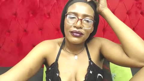 Snapshot of juicykayxxx chatting on 06.16.26 Miss Kay online show from 06.16.26