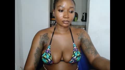 juicyxpink online show from 11.27.25