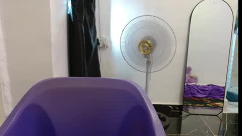 juicyxpink online show from 02.25.26