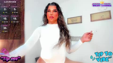 Jujubee online show from 10.18.25