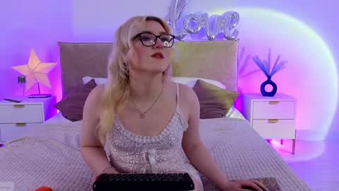 Jules Nightt online show from 05.25.26