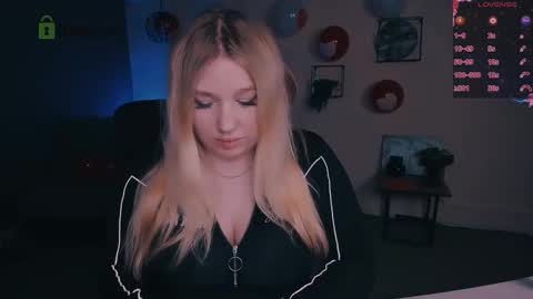 juli kisss online show from 02.24.25