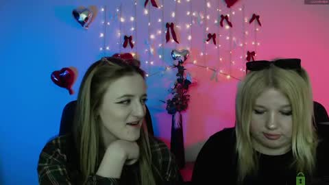 juli kisss online show from 04.28.26