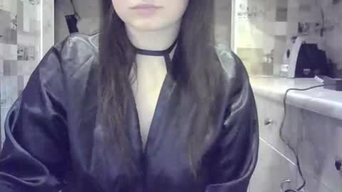 julia69009 online show from 12.18.24