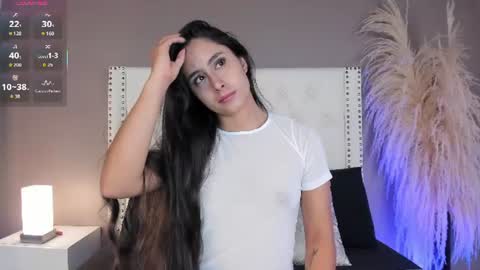 J U L IA   M A R T I N E Z online show from 06.18.26