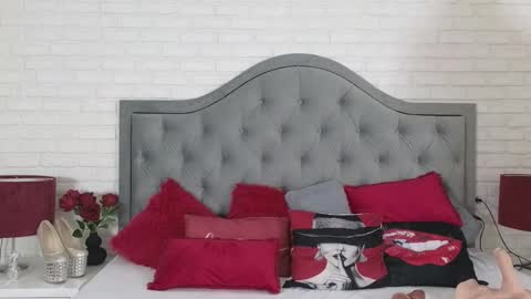 Julia online show from 09.26.25