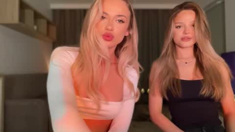 Julia R Le online show from 10.23.25