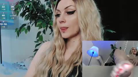 Snapshot of julia_wilson chatting on 03.04.25 ALL MY CONTENT at    online show from 03.04.25