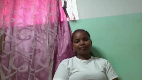 Snapshot of juliah02 chatting on 01.17.25 juliah02 online show from 01.17.25