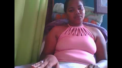 Snapshot of juliah02 chatting on 01.27.25 juliah02 online show from 01.27.25