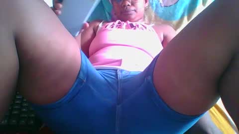 Snapshot of juliah02 chatting on 02.13.25 juliah02 online show from 02.13.25