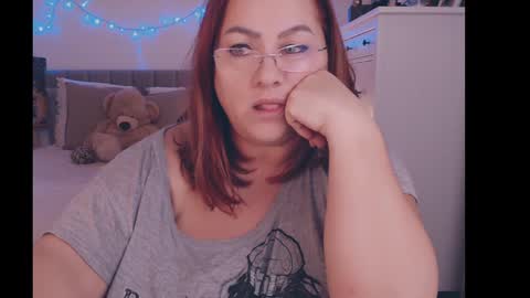 julialiones online show from 12.30.24