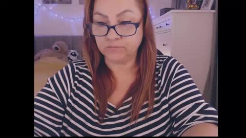 julialiones online show from 11.23.25