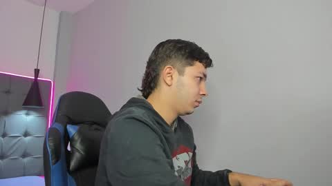 Snapshot of julian_smith21 chatting on 02.26.26 julian_smith21 online show from 02.26.26