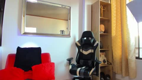 julian_wallace online show from 03.19.26