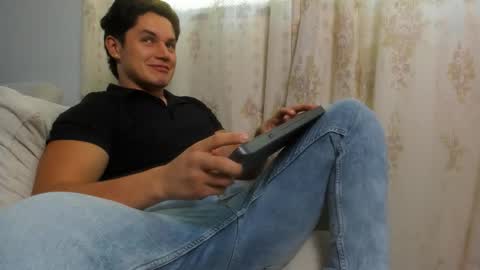 Snapshot of julian_wallace1 chatting on 05.19.26 julian_wallace1 online show from 05.19.26