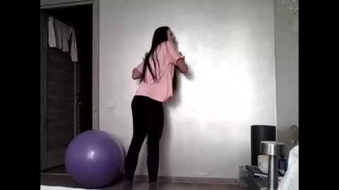 julianagold1 online show from 04.19.26