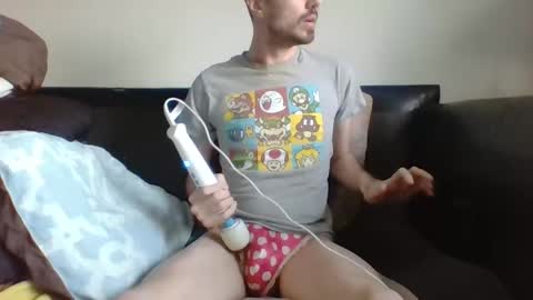 Snapshot of julianjj2001 chatting on 02.01.25 julianjj2001 online show from 02.01.25