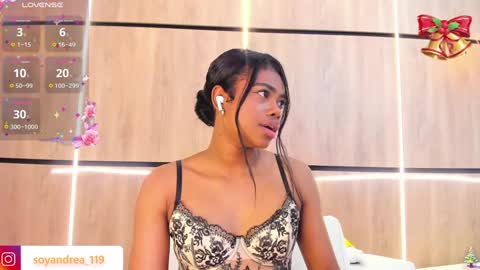 Snapshot of julianna_smith chatting on 12.17.24 ANDREA online show from 12.17.24