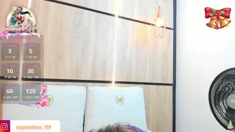 Snapshot of julianna_smith chatting on 12.18.24 ANDREA online show from 12.18.24