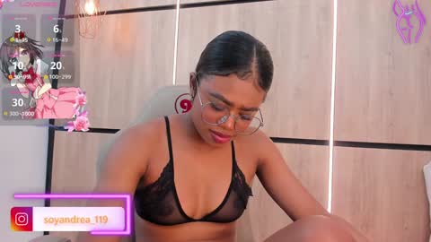 Snapshot of julianna_smith chatting on 01.11.25 ANDREA online show from 01.11.25