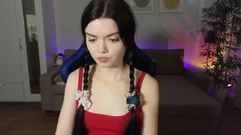 Snapshot of juliaortega_ chatting on 05.02.26 Julia online show from 05.02.26