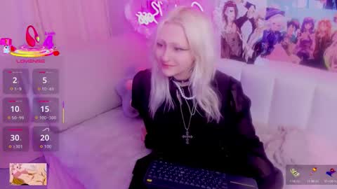 JuliaSharkk online show from 01.09.26