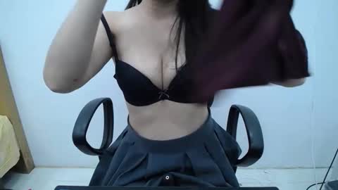 julie9x online show from 02.15.26