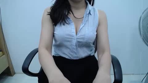 Snapshot of julie9x chatting on 05.26.26 julie9x online show from 05.26.26