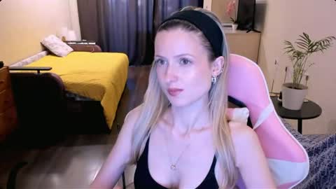 Julie online show from 07.05.26