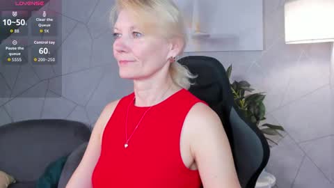 Julie Lucasss online show from 06.22.26