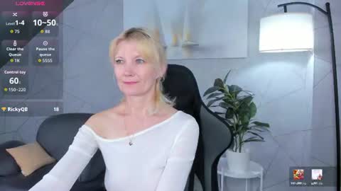 Julie Lucasss online show from 06.26.26