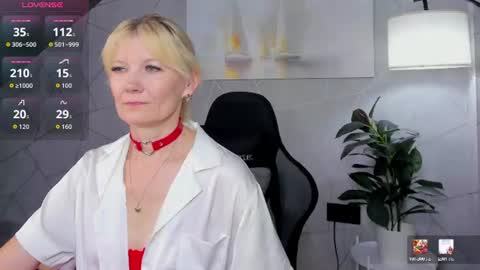 Julie Lucasss online show from 07.03.26