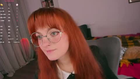 Snapshot of juliet_schoolgirl chatting on 06.19.26 Juliet online show from 06.19.26