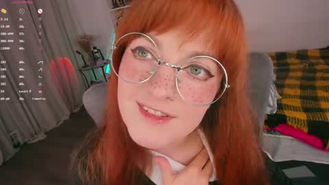 Snapshot of juliet_schoolgirl chatting on 06.28.26 Juliet online show from 06.28.26