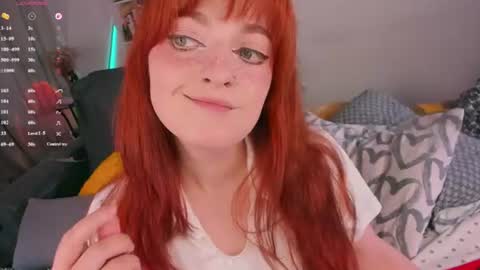 Snapshot of juliet_schoolgirl chatting on 07.26.26 Juliet online show from 07.26.26