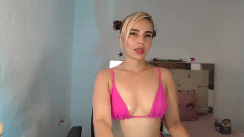 julieta__fox_ online show from 03.10.25