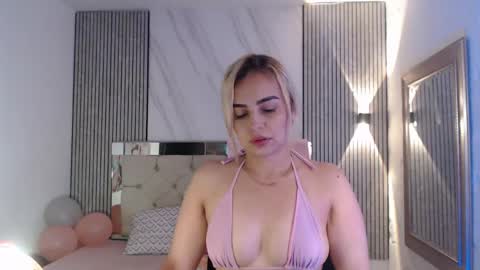 julieta__fox_ online show from 05.18.26