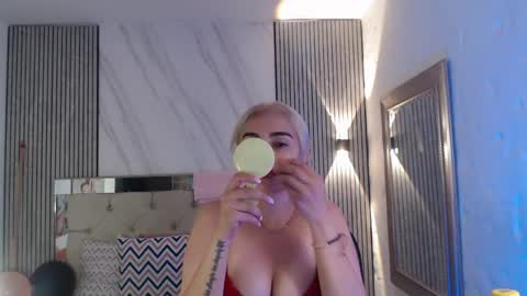 julieta__fox_ online show from 05.20.26