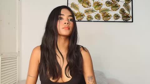 Snapshot of julieta_aguilar chatting on 09.15.25 Juli online show from 09.15.25