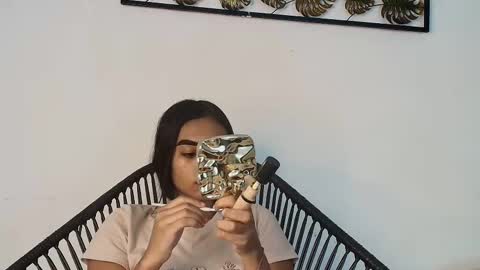 Snapshot of julieta_aguilar chatting on 10.03.25 Juli online show from 10.03.25