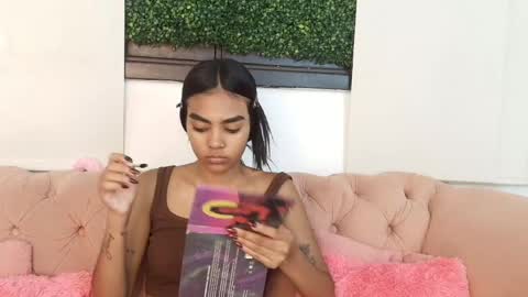 Juli online show from 04.17.26