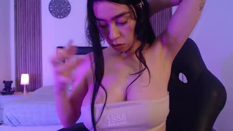 Julieta online show from 12.18.25