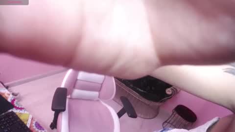 Snapshot of julieta_fox_x chatting on 11.06.25 julieta_fox_x online show from 11.06.25