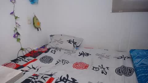 Snapshot of julieta_hass chatting on 09.16.25 Julieta  Hass online show from 09.16.25