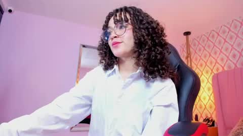 Snapshot of julieta_windsor chatting on 07.28.26 JULIETA online show from 07.28.26