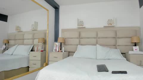 Snapshot of julietakane chatting on 01.20.25 julietakane online show from 01.20.25